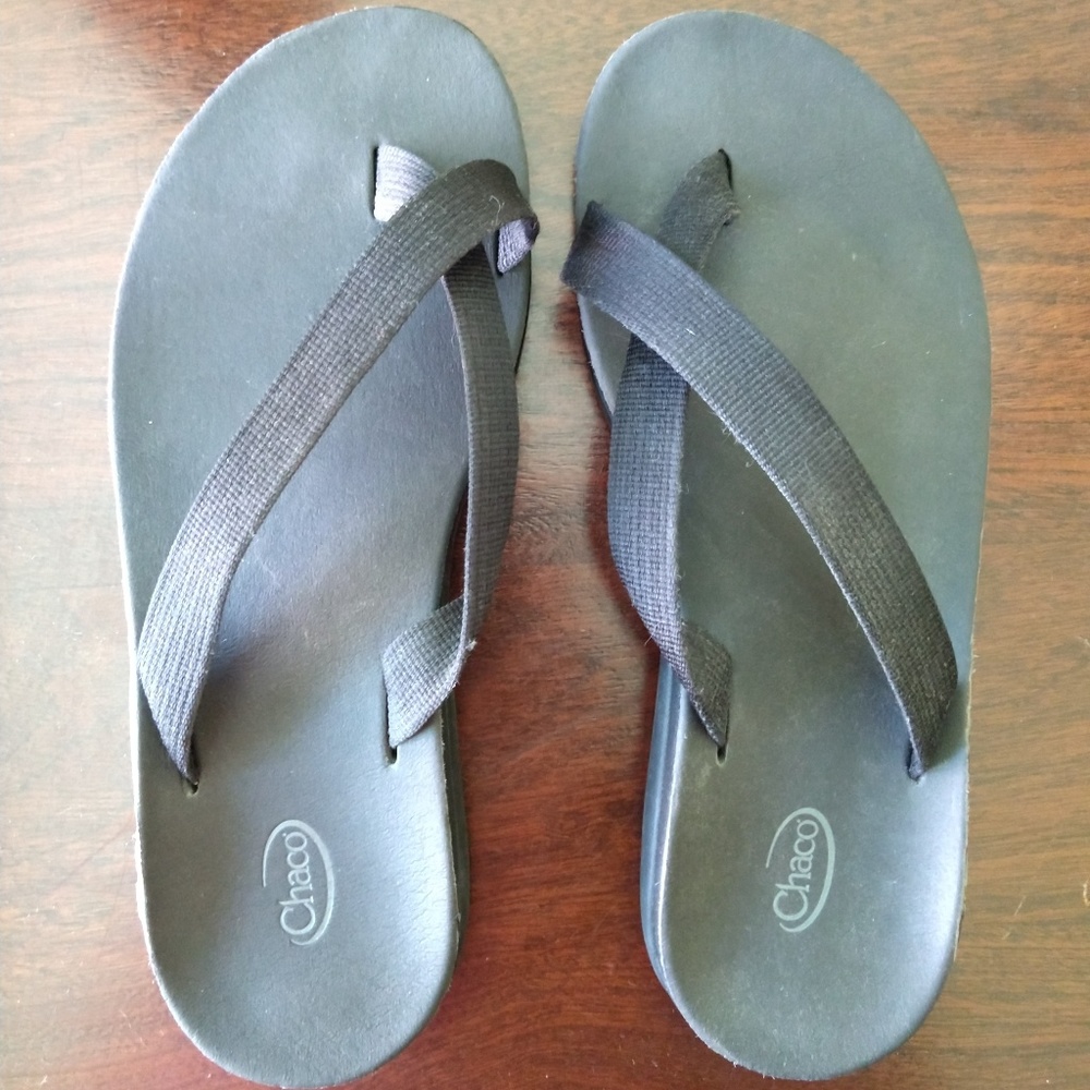 Chaco black flip flops size 9